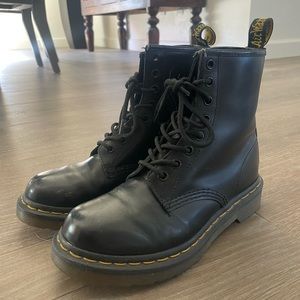 DR. MARTENS Lace Up Boot